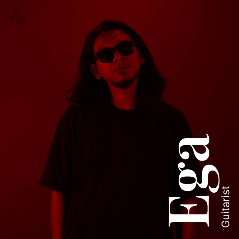 Ega - Gitarist Red Valley