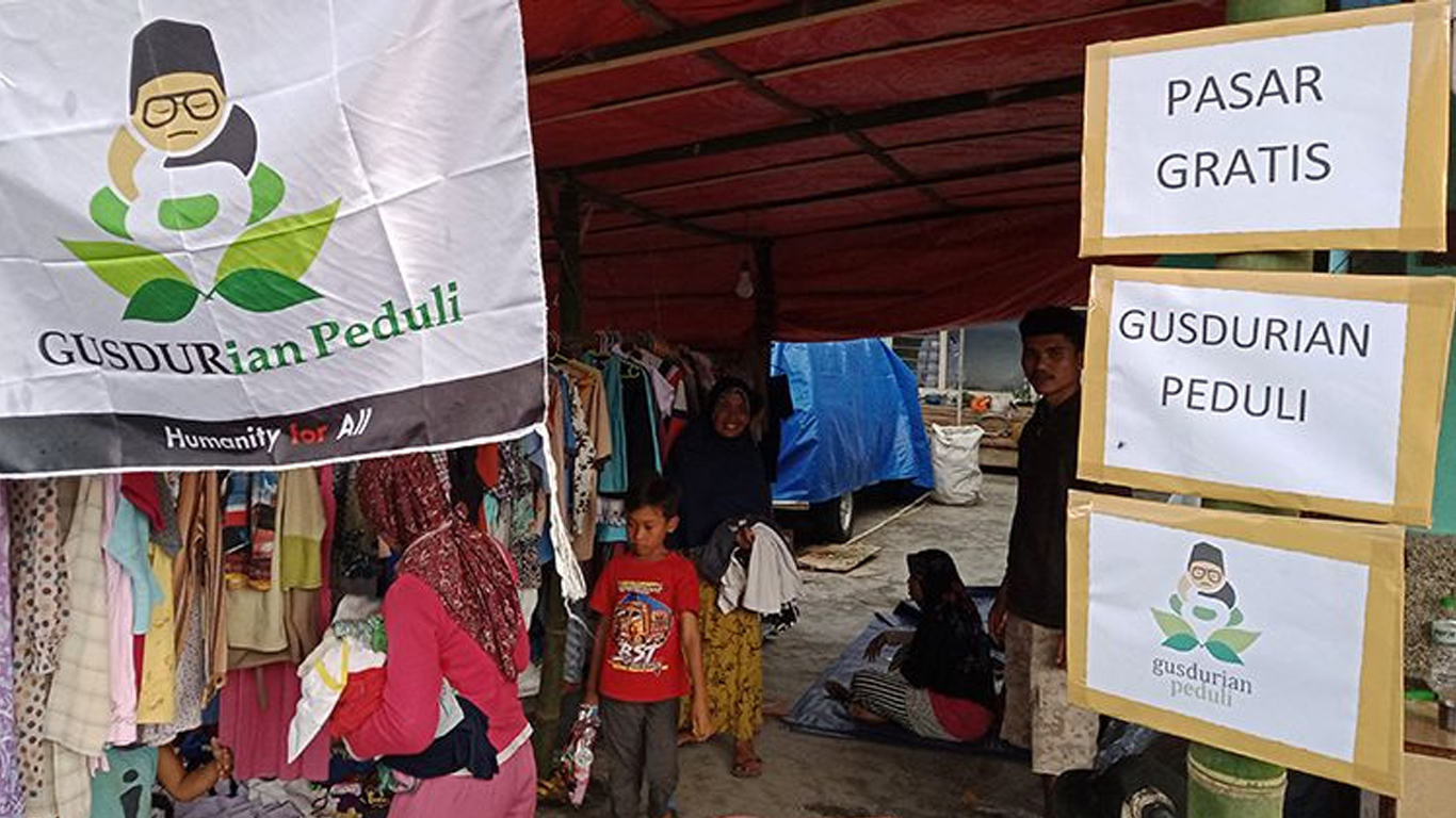 Pasar Gratis GUSDURian Peduli di Semeru Epochstream
