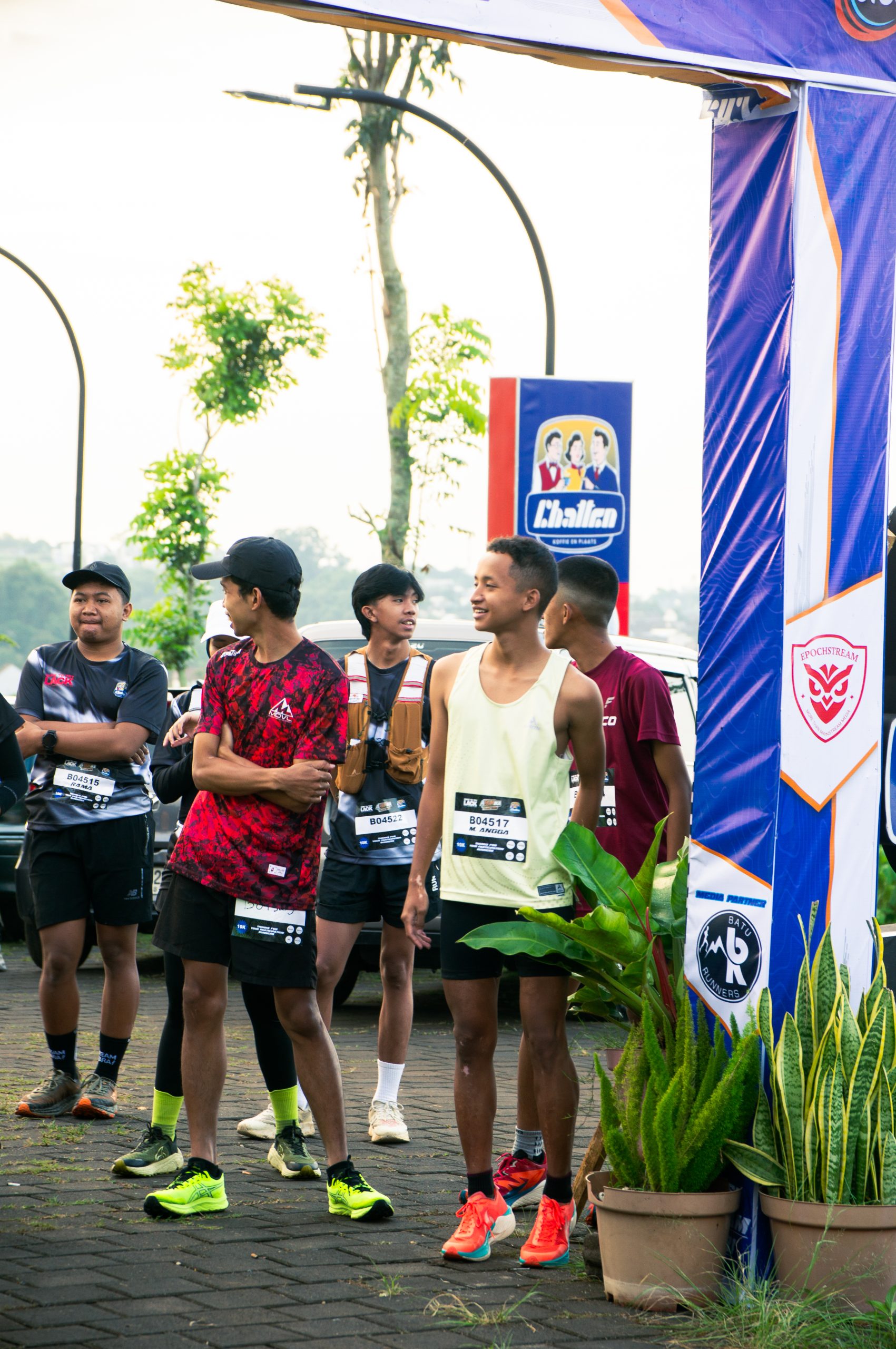 aRUNika 10K Trail Run Sukses Digelar - Panorama Alam Chatten Cafe Memikat Hati Peserta