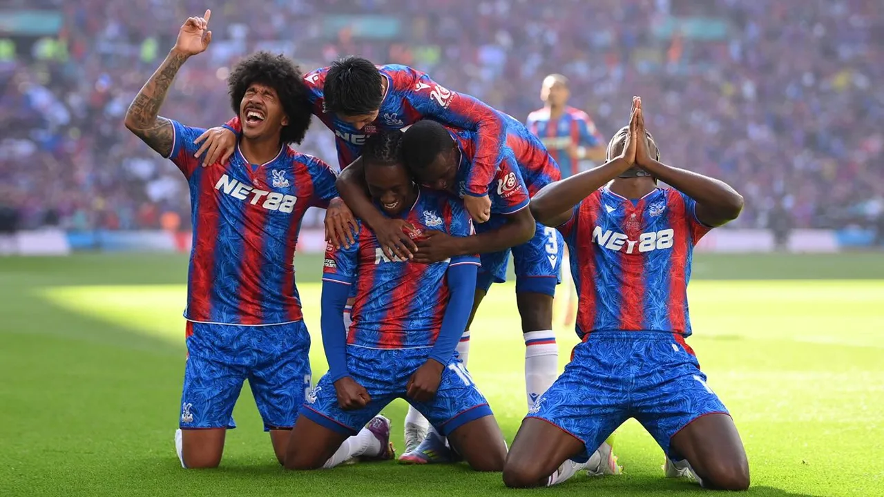Crystal Palace - Premier League - EPOCHSTREAM