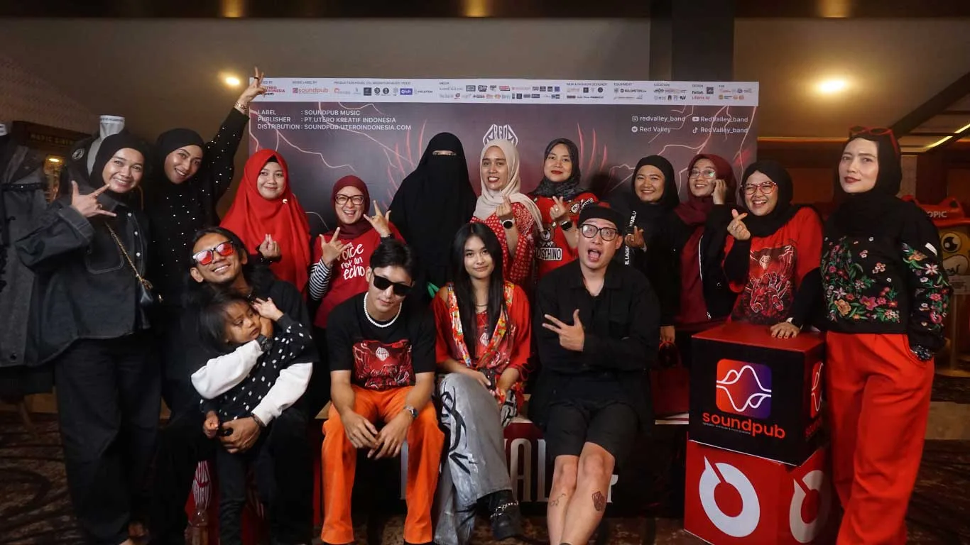 Gala-Premiere-Music-Video-Red-Valley-di-Mopic-Cinemas-Malang-02