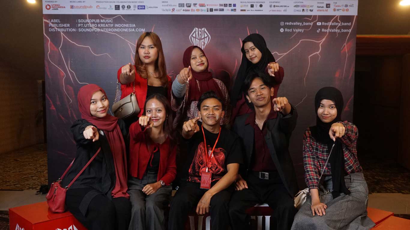 Gala-Premiere-Music-Video-Red-Valley-di-Mopic-Cinemas-Malang-07