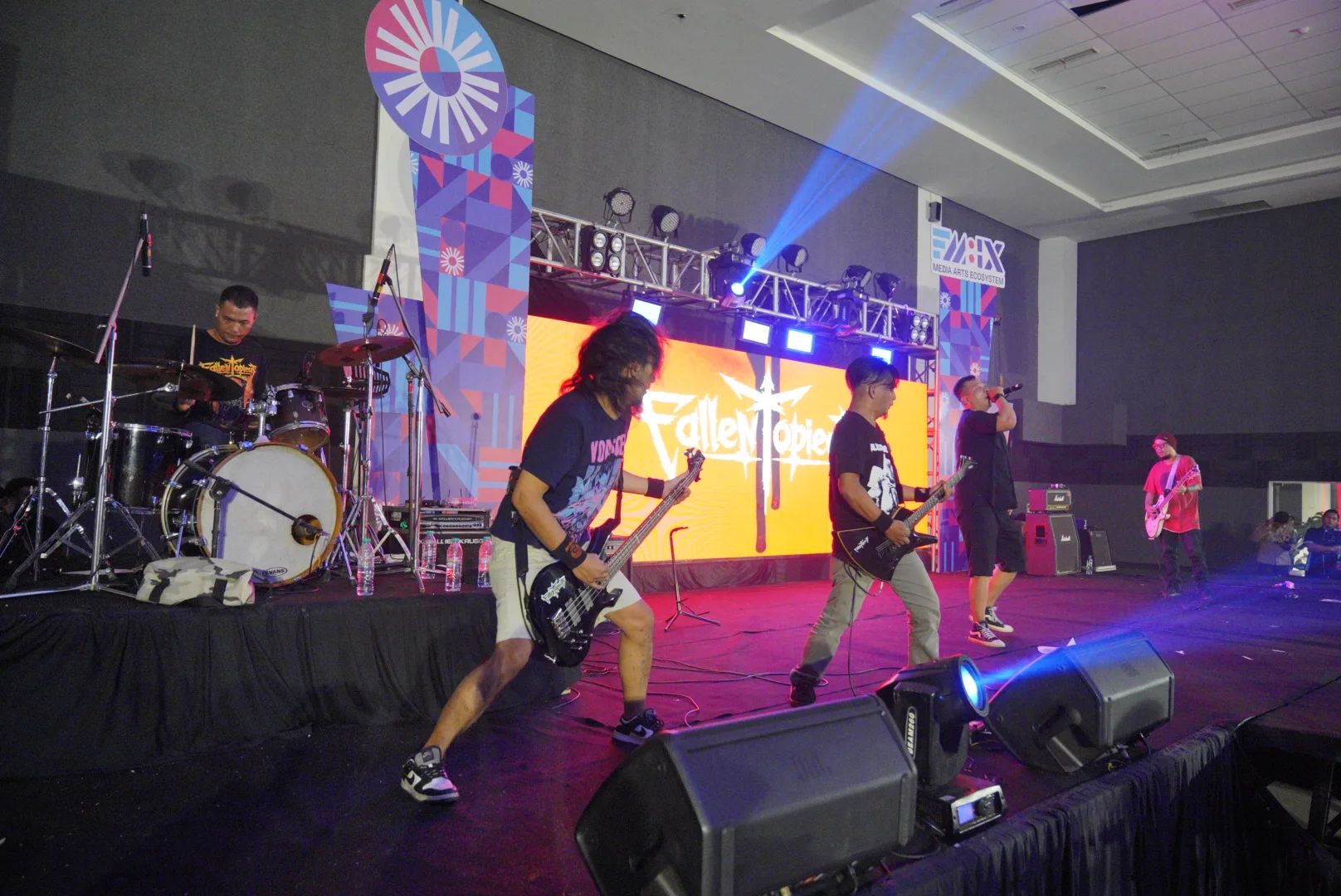 Konser Fallent to Pieces di FMIX Foto by Anom Harya