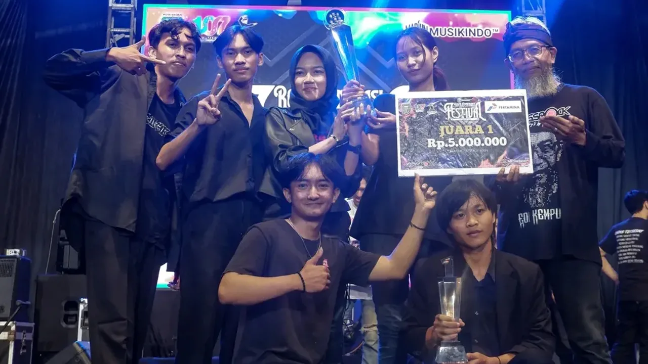 Varockah Band Rock Asal Kediri Juara 1 RockGenerasi Festival 2025 - EPOCHSTREAM