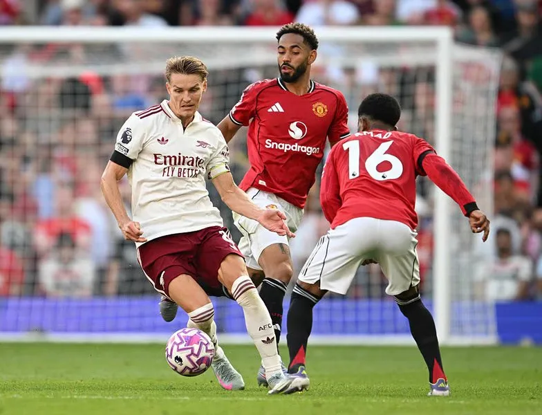 Manchester United Kalah 0 1 dari Arsenal dalam Laga Pembuka Premier League 2025 2026 Getty Images EPOCHSTREAM