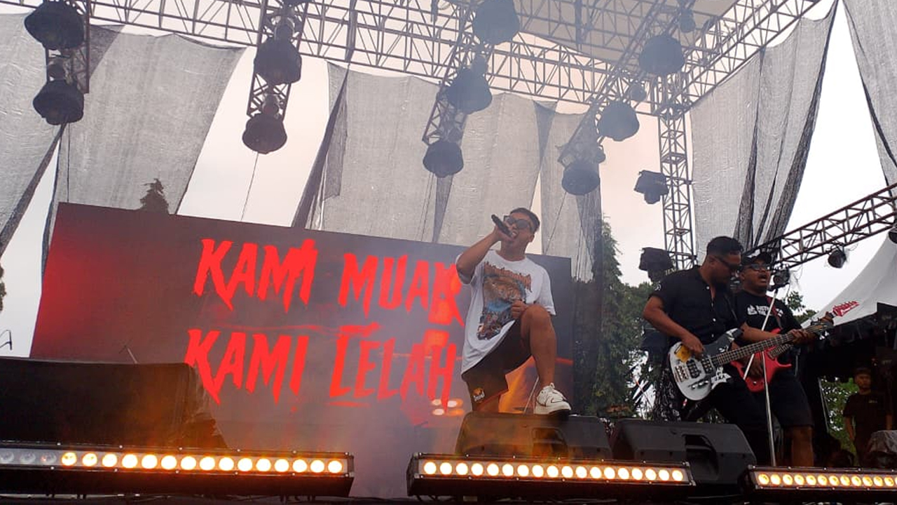 Musisi saat Acara NGALAMALANG – Sound of Humanity – EPOCHSTREAM Musisi saat Acara NGALAMALANG - Sound of Humanity - EPOCHSTREAM